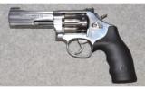 Smith and Wesson, Model 617-6 K-22 Masterpiece Stainless Double Action Revolver, .22 Long Rifle - 2 of 2