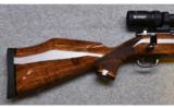 Weatherby, Model Mark V Deluxe Bolt Action Rifle, .30-06 Springfield - 5 of 9