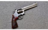 Smith and Wesson, Model 629-6 Classic Double Action Revolver, .44 Remington Magnum - 1 of 2