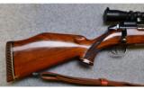 Weatherby ~ Mark V Deluxe ~ .300 Wby. Mag. - 2 of 9
