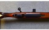 Weatherby ~ Mark V Deluxe ~ .300 Wby. Mag. - 5 of 9