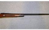 Weatherby ~ Mark V Deluxe ~ .340 Weatherby Magnum - 4 of 9