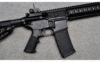 Colt M4 Carbine - Image 3 of 10