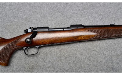 Winchester 70 - Image 3 of 11