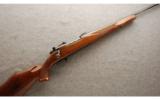 Weatherby Mk V Deluxe 7mm Wby. Mag. - 1 of 8