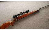 Weatherby Mk V Deluxe 7mm Wby. Mag. - 1 of 8
