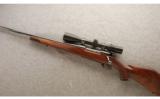Weatherby Mk V Deluxe .300 Wby. - Left Hand - 1 of 8