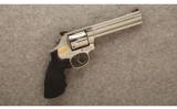 Smith & Wesson 686-6 NASCAR .357 Mag. - 1 of 4