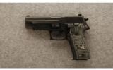 Sig Sauer P226 Extreme 9mm Luger - lots of extras - 2 of 3