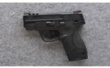 Smith & Wesson Performance Center M&P 40 Shield .40 S&W - 2 of 3