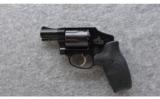 Smith & Wesson 442-2 Airweight .38 Spl. + P - 2 of 3