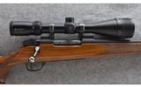 Weatherby ~ Mark V Deluxe ~ .300 Wby. Mag. - 2 of 8