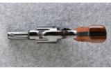 Smith & Wesson ~ Model 19-3 ~ .357 Mag. - 4 of 4