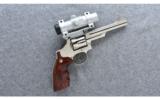 Smith & Wesson ~ Model 19-5 ~ .357 Mag. - 1 of 2