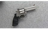 Smith & Wesson ~ 686-6 ~ .357 Mag. - 1 of 3