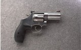 Smith & Wesson ~ 686-6 ~ .357 Magnum - 2 of 3