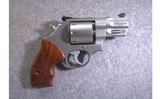 Smith & Wesson ~ 627-5 ~ .357 Magnum - 1 of 2