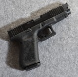 Glock 19 Gen 5 9mm Semiautomatic Pistol - 1 of 2