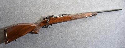 Weatherby Mark V .300 Weatherby Magnum Bolt Action Rifle