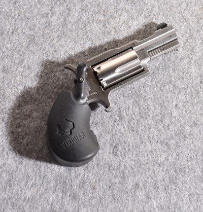 North American .22 Magnum Revolver - Image 1 of 2
