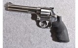 Smith & Wesson 686-3 .357 Magnum Revolver - 2 of 2