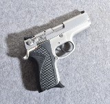 Smith & Wesson 6906 9mm Semiautomatic Pistol - 1 of 2