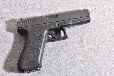 Glock 17 (Gen2) 9mm Semiautomatic Pistol - Image 1 of 2