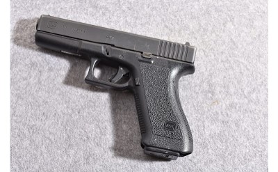 Glock 17 (Gen2) 9mm Semiautomatic Pistol - Image 2 of 2