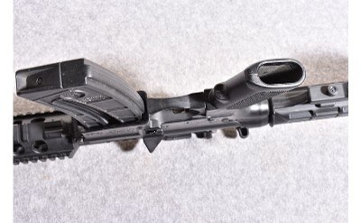 Smith & Wesson M&P15-22 .22 Long Rifle Semiautomatic Rifle - Image 7 of 10