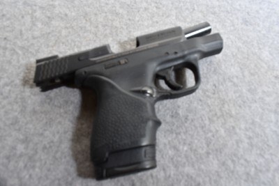 Smith & Wesson M&P 9 Shield 9MM Luger Semi-Auto Pistol - Image 1 of 2