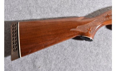 Remington 870 12 Gauge Pump Shotgun - Image 2 of 10