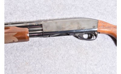 Remington 870 12 Gauge Pump Shotgun - Image 8 of 10