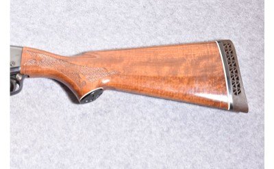 Remington 870 12 Gauge Pump Shotgun - Image 9 of 10