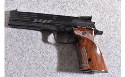 Beretta 89 .22 Long Rifle Semi-Auto Pistol - Image 2 of 2