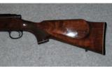 Remington Model 700 Deluxe BDL
.243 WIN - 7 of 8