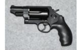 Smith & Wesson Governor.45 Colt/.45ACP/410 2-1/2 - 2 of 2