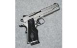Sig Sauer 1911 Stainless Steel
.45 AUTO - 1 of 2