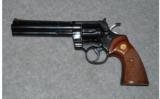 Colt Python
.357 MAGNUM - 2 of 3