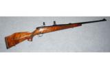 Weatherby Mark V Left Hand Deluxe
340 WBY MAG - 1 of 8