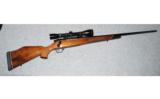 Weatherby Mark V Deluxe300 Wby Mag - 1 of 8
