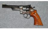 Smith & Wesson Model 27-2
357 Magnum. - 2 of 2