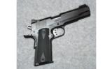Kimber Custom II.45 ACP - 1 of 2