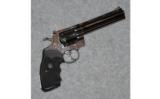 Colt Python Polished Stainless357 MAG - 1 of 2