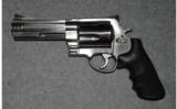 Smith & Wesson Model 460V
460 S&W MAG - 2 of 2