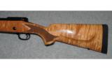 Winchester 70 Super Grade Maple .7MM REM MAG - 7 of 8