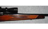 Weatherby Mark V Deluxe
300 WBY MAG - 6 of 9