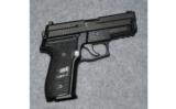 Sig Sauer P229 Double action.40 S&W - 1 of 2