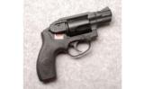 Smith & Wesson ~ Bodyguard 38 ~ 38 SPL + P - 1 of 2