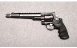 Smith & Wesson ~ 629 Magnum Hunter ~ 44 MAG - 1 of 2