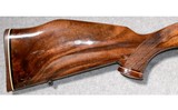 Weatherby ~ Mark V Varmintmaster ~ .224 Weatherby Magnum - 2 of 10